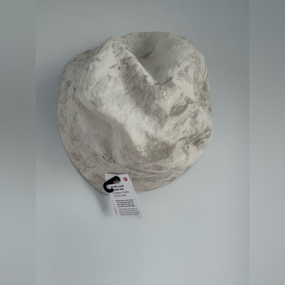Lululemon- on my level Bucket Hat
